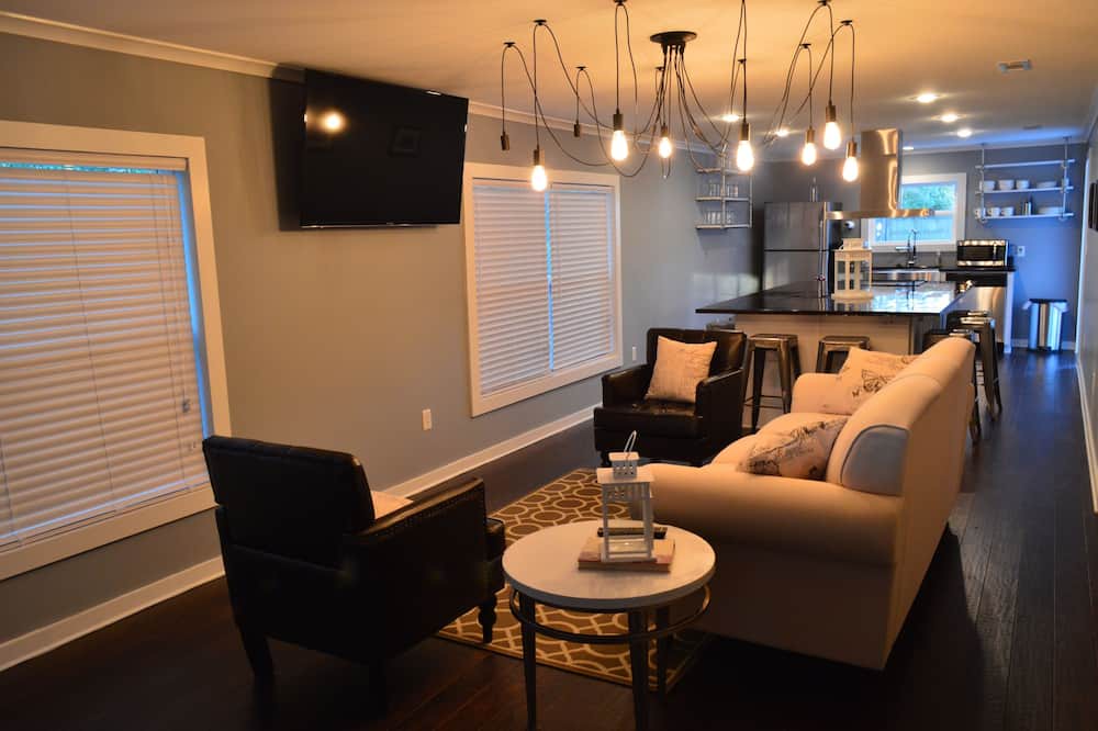 Photo of Livingroom in Brewton
