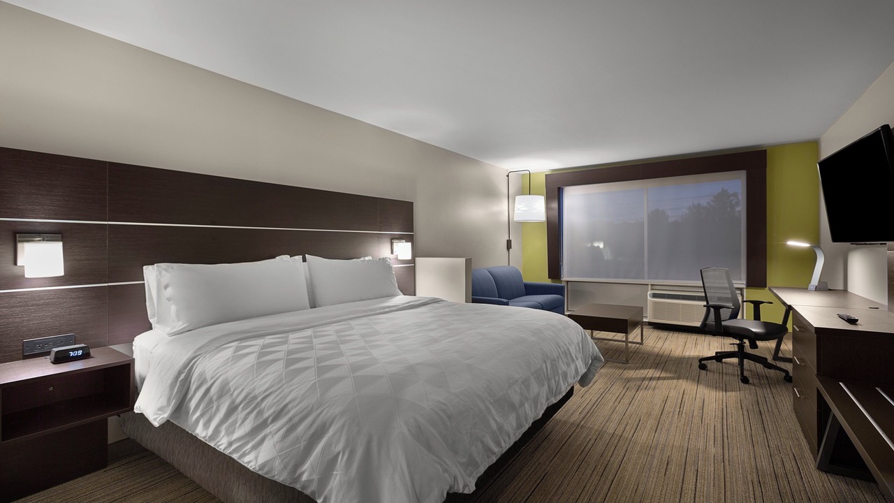 Photo of Bedroom in Lake Park