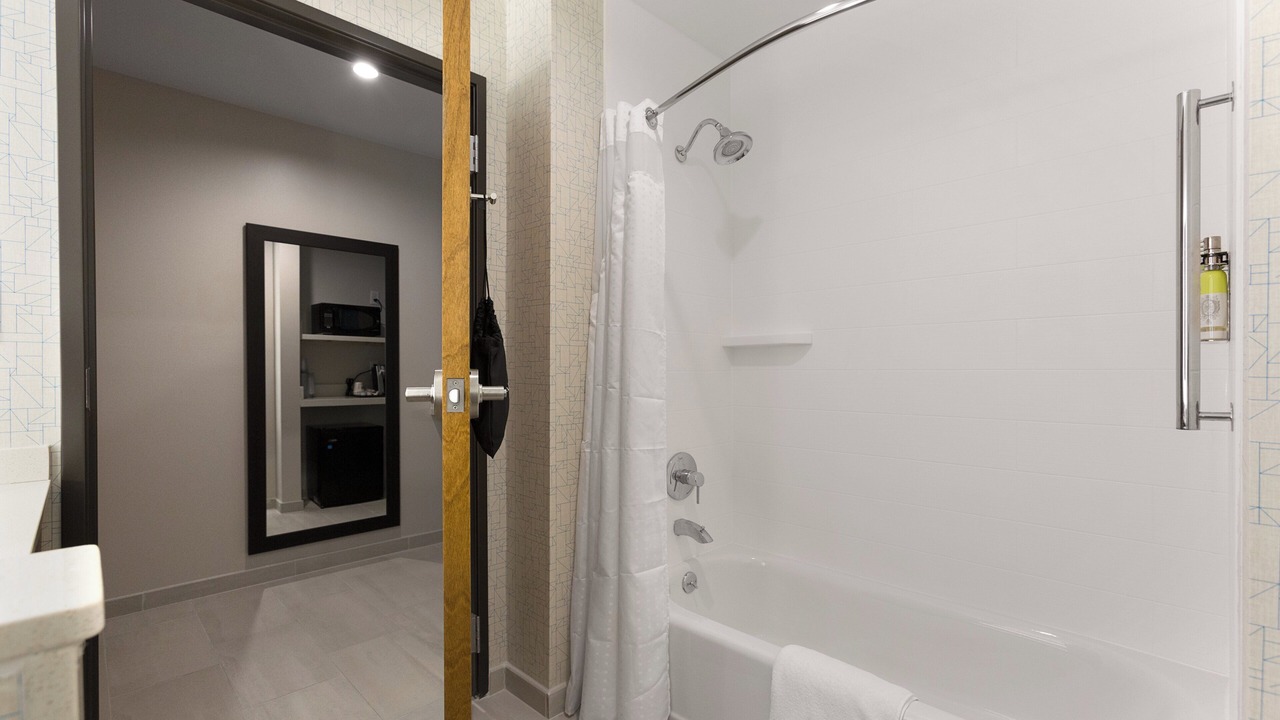 Photo of Bathroom in Lake Park