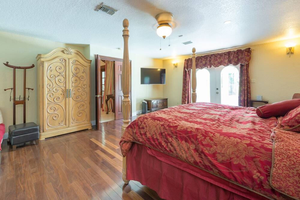 Photo of Bedroom in Winter Springs