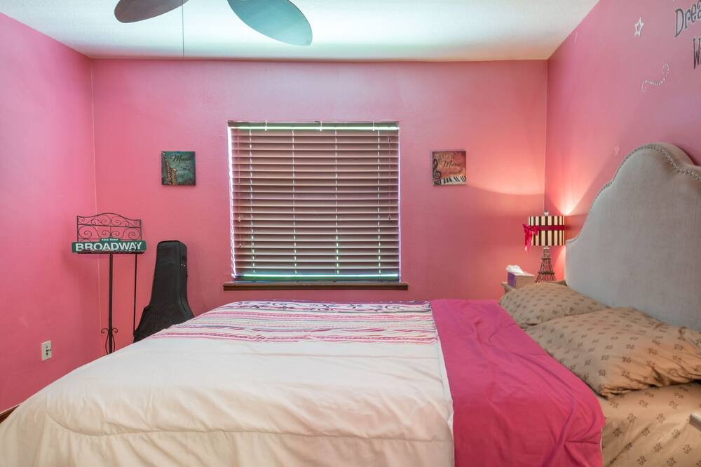 Photo of Bedroom in Winter Springs
