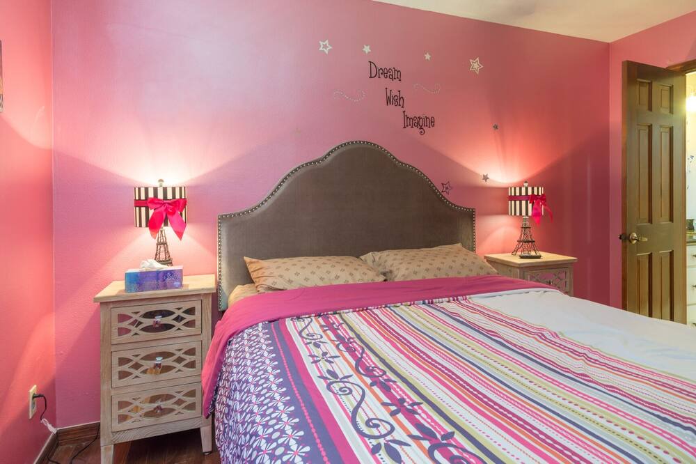 Photo of Bedroom in Winter Springs