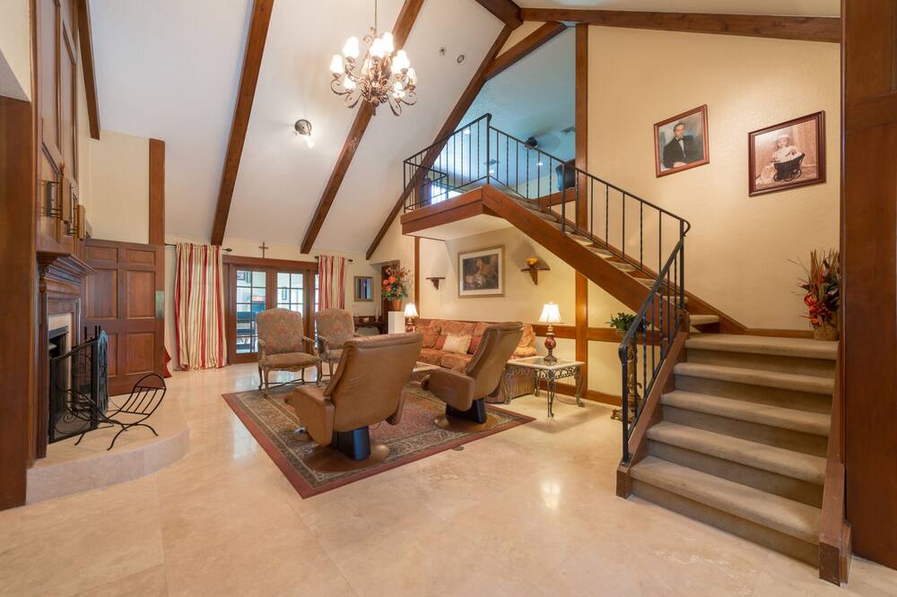 Photo of Livingroom in Winter Springs