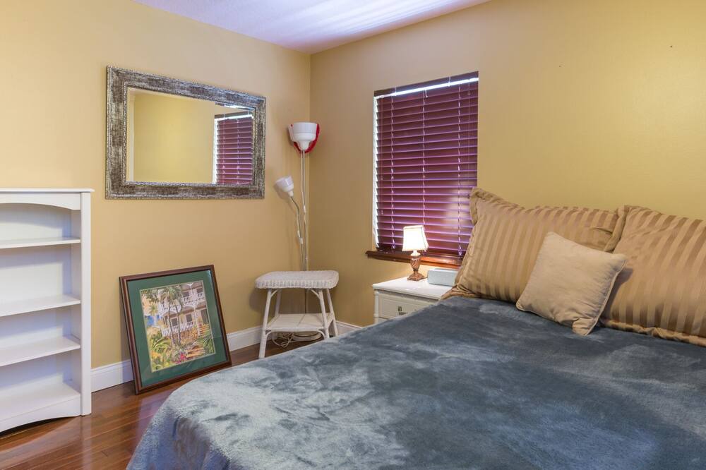 Photo of Bedroom in Winter Springs