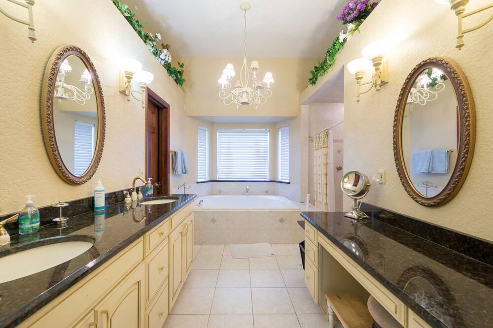 Photo of Bathroom in Winter Springs