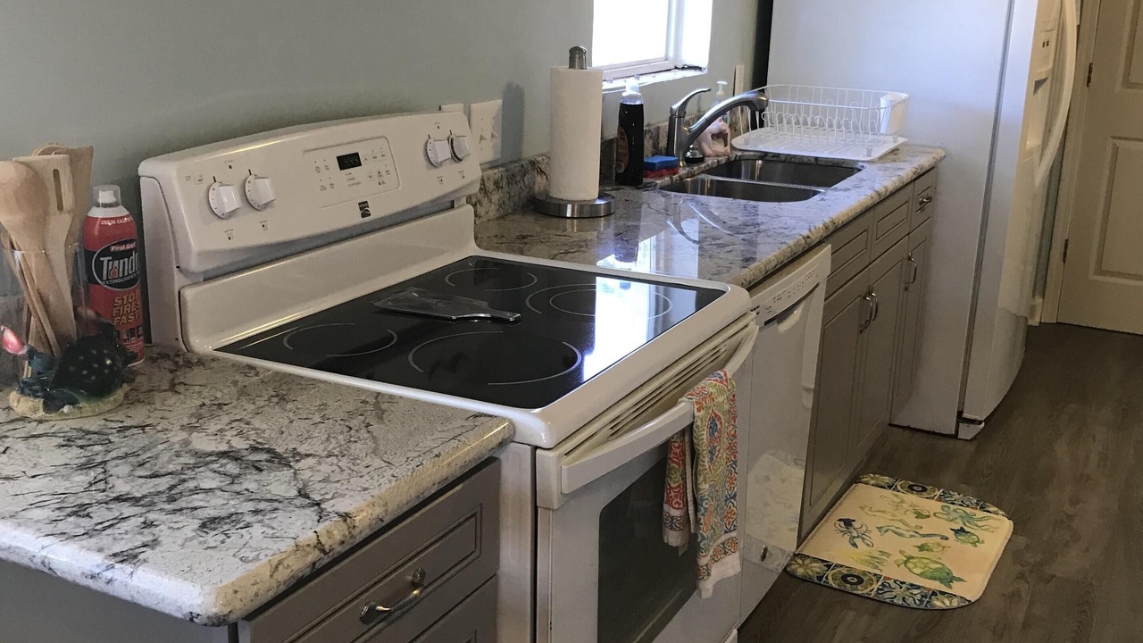 Photo of Kitchen in Shoreline Park