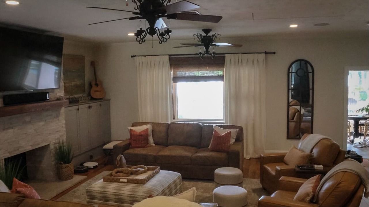 Photo of Livingroom in Melrose