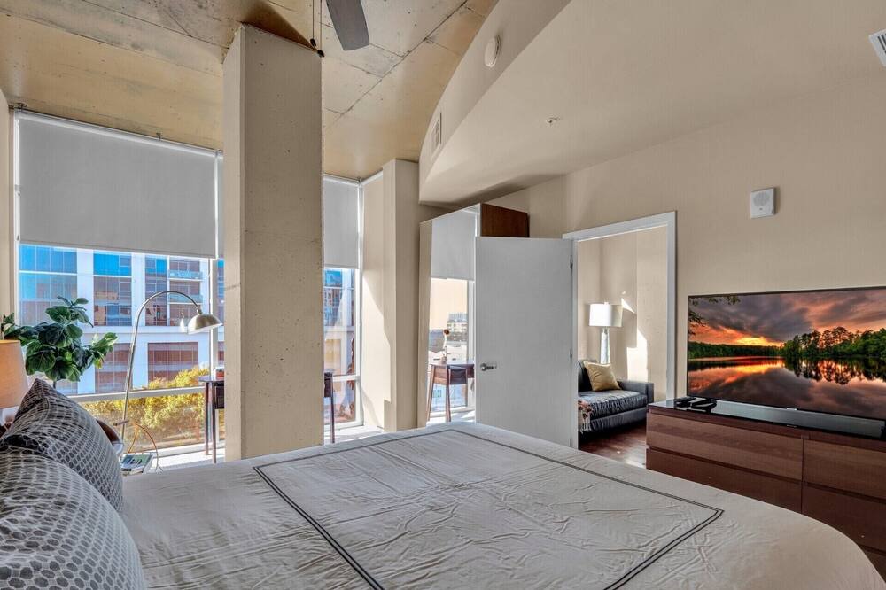 Photo of Bedroom in South Eola