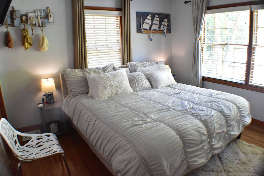 Photo of Bedroom in Decatur