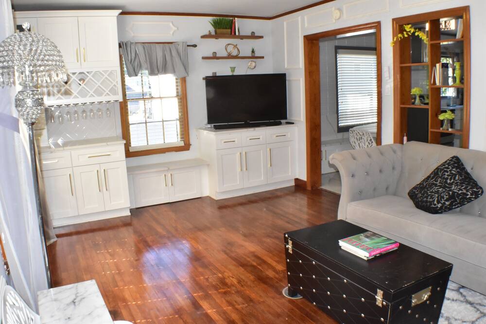 Photo of Livingroom in Decatur