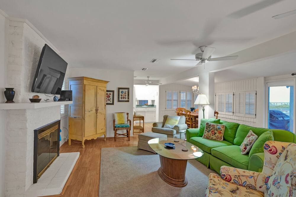 Photo of Livingroom in Fernandina Beach