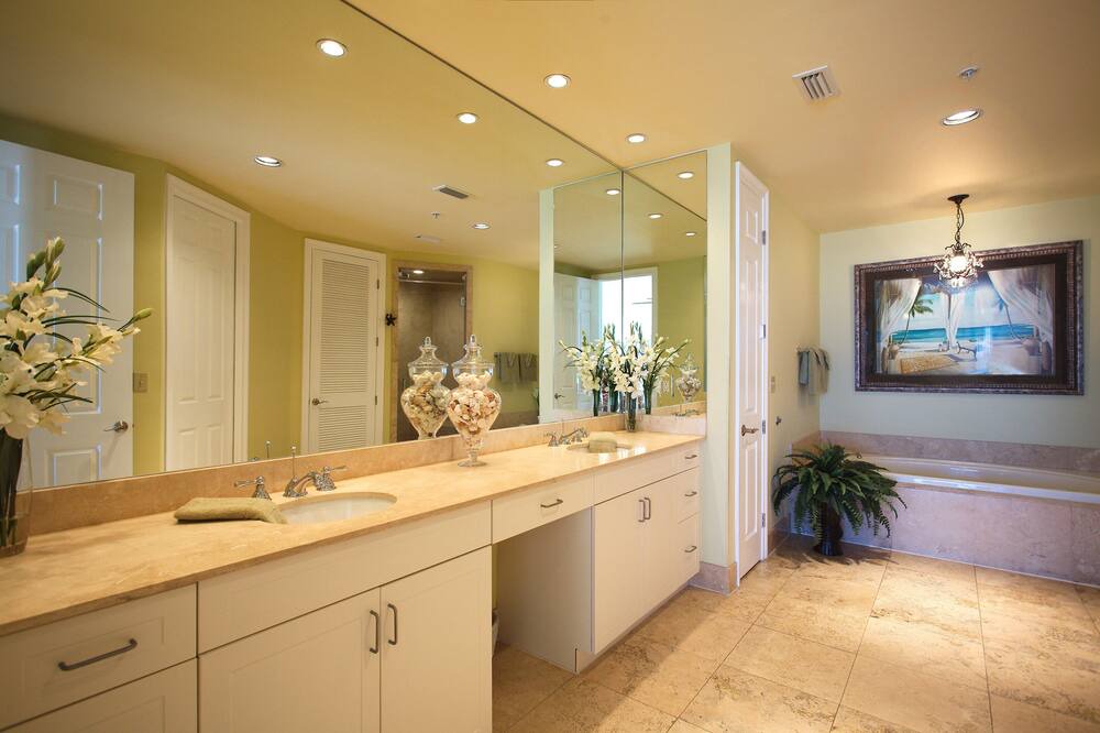 Photo of Bathroom in Ono Island