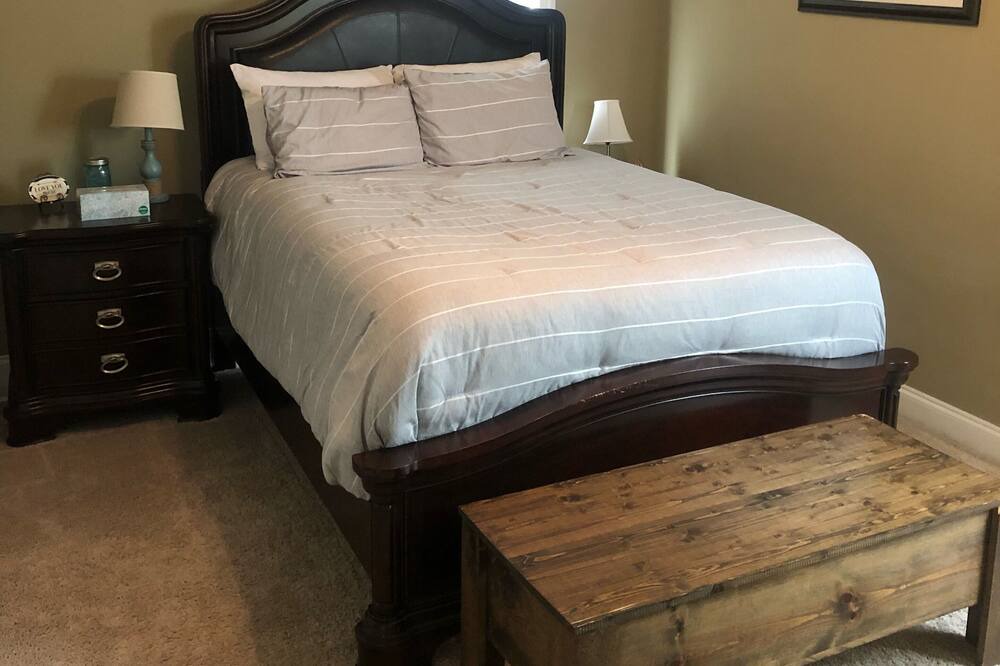 Photo of Bedroom in Grovetown