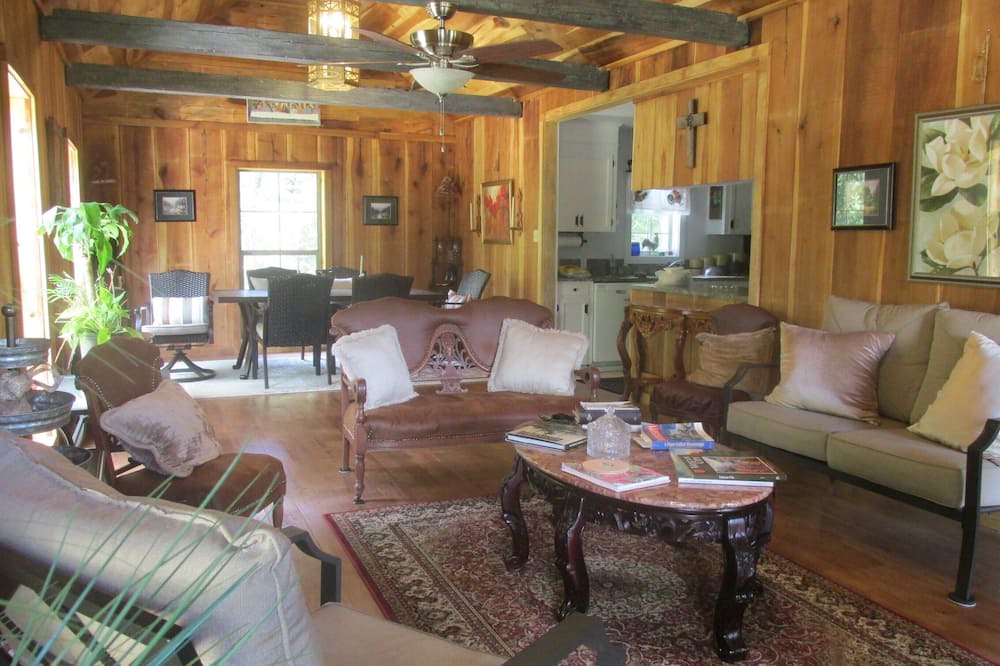 Photo of Livingroom in Collinsville