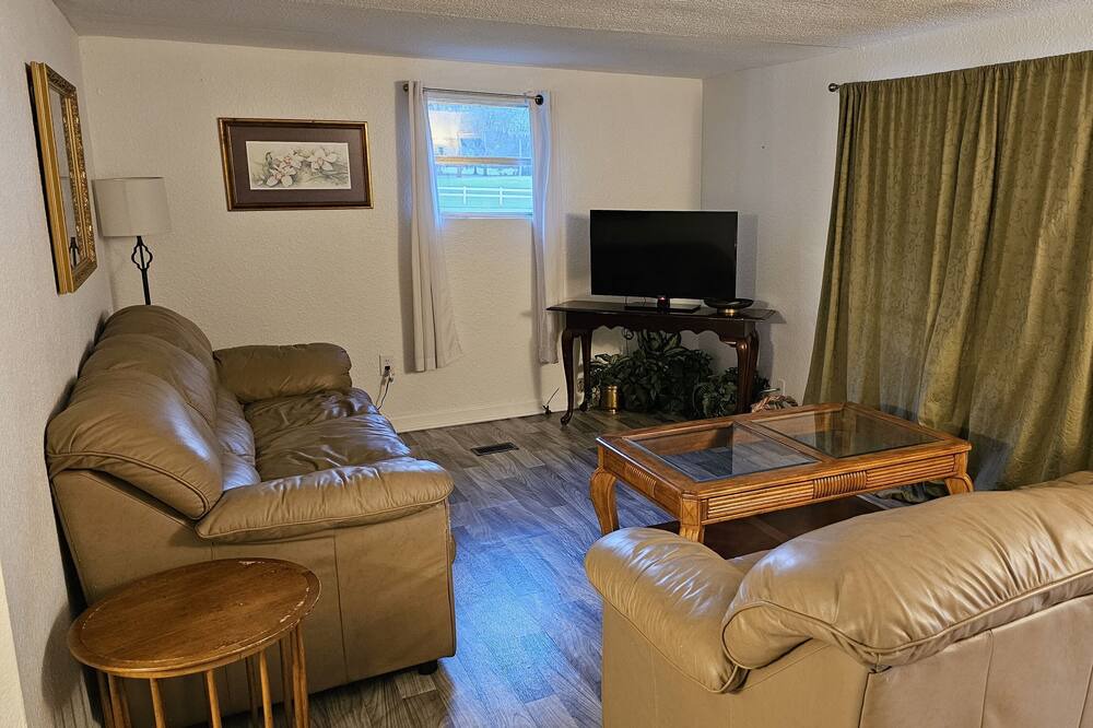 Photo of Livingroom in Crescent City