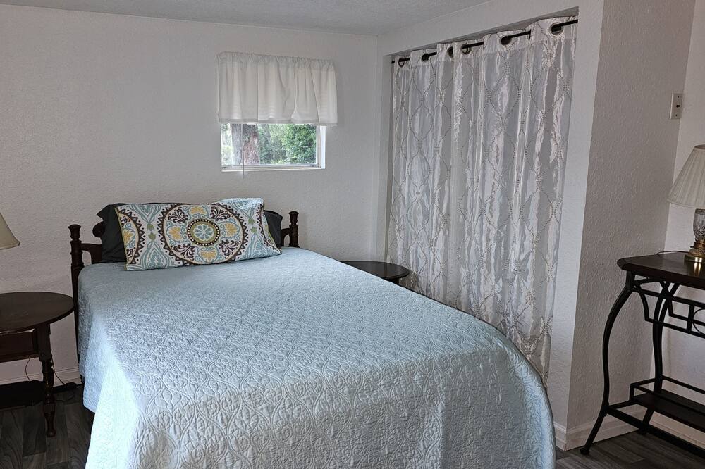 Photo of Bedroom in Crescent City
