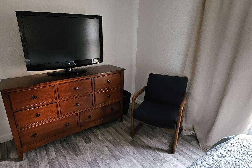 Photo of Bedroom in Crescent City