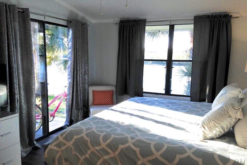 Photo of Bedroom in New Smyrna Beach