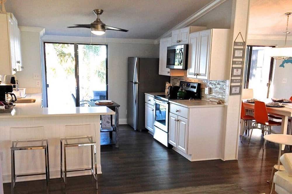 Photo of Kitchen in New Smyrna Beach
