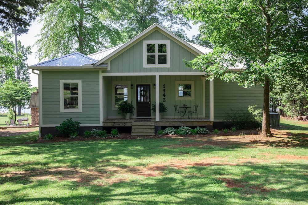 Photo of Outdoor in Groveoak