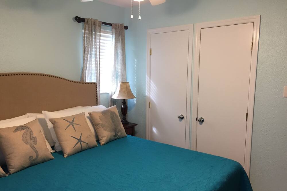 Photo of Bedroom in Alligator Point