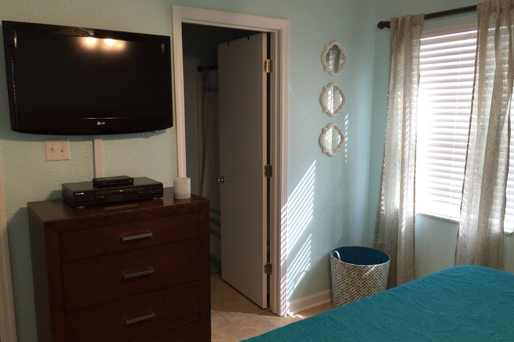 Photo of Bedroom in Alligator Point