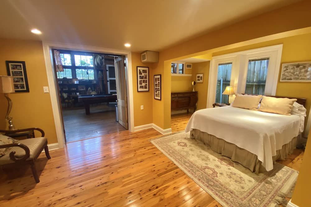 Photo of Bedroom in Carrollton