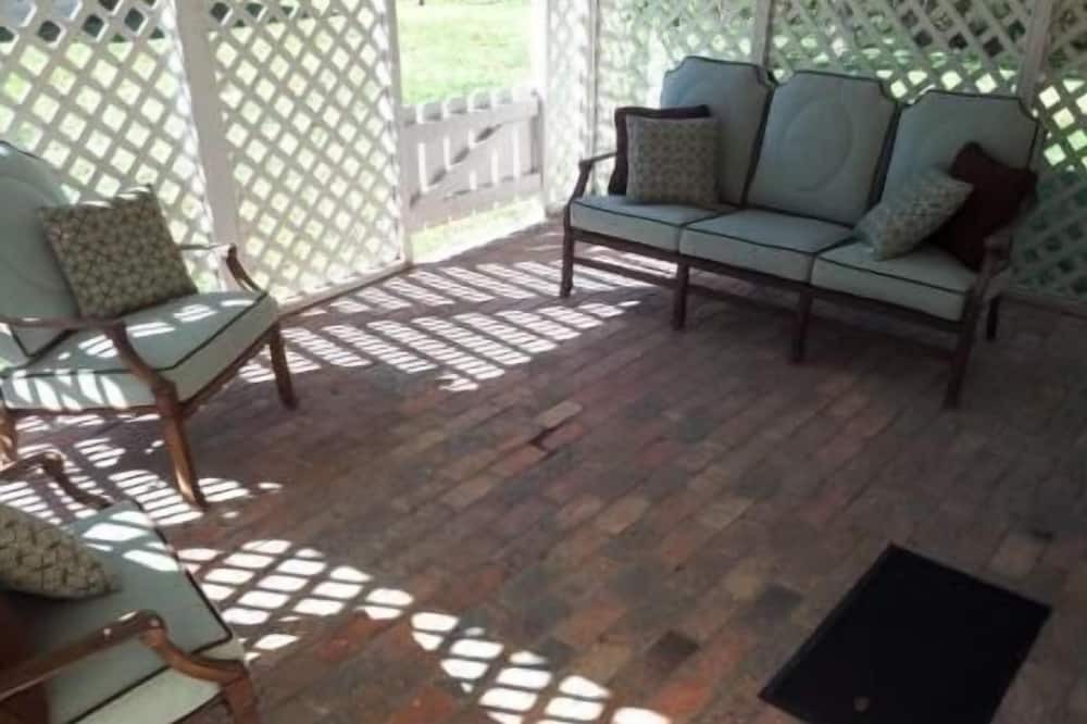Photo of Outdoor in Waveland