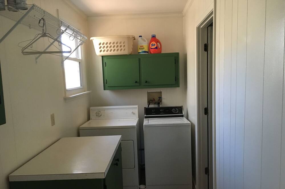 Photo of Bedroom in Alexander City