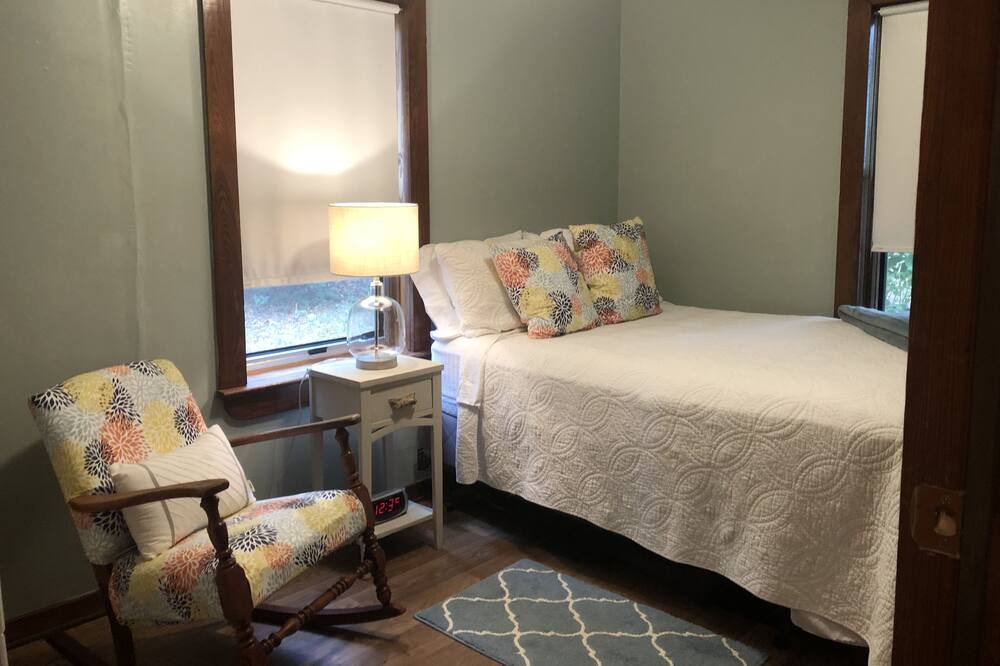 Photo of Bedroom in Melrose