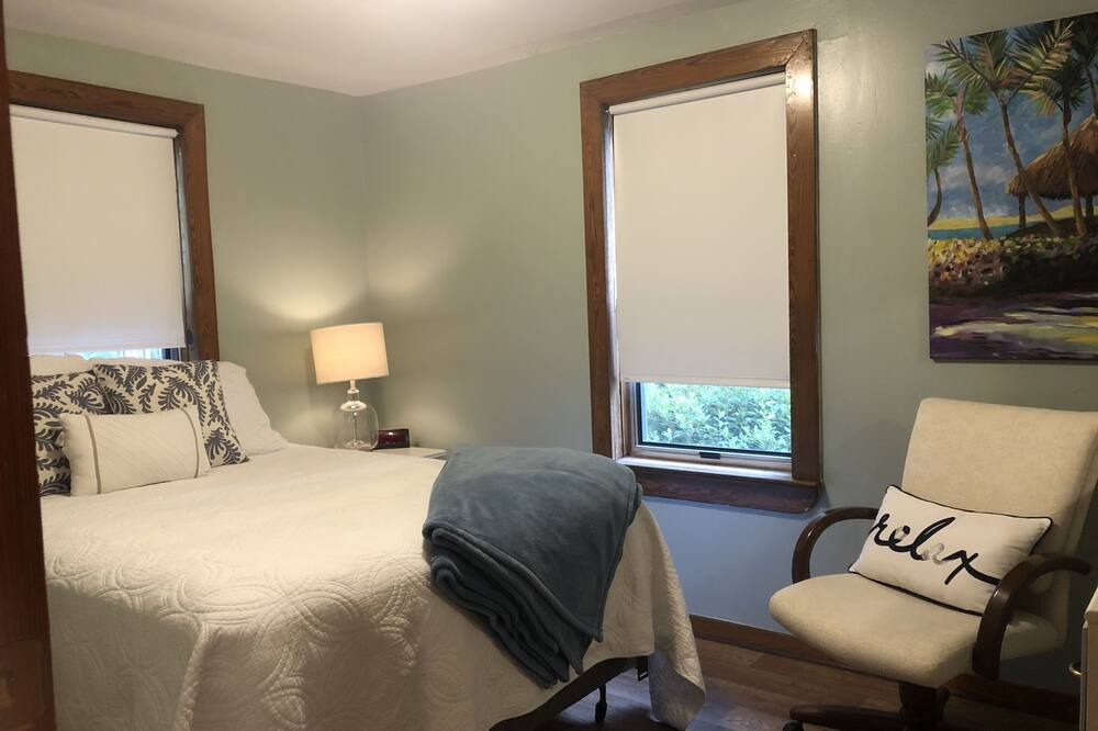 Photo of Bedroom in Melrose