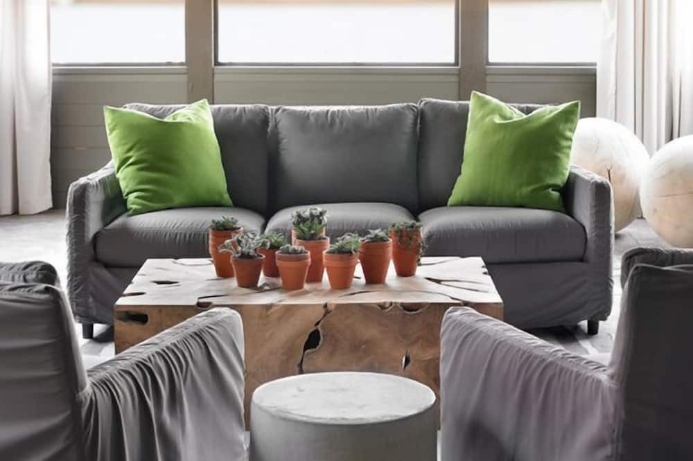 Photo of Livingroom in Buckhead