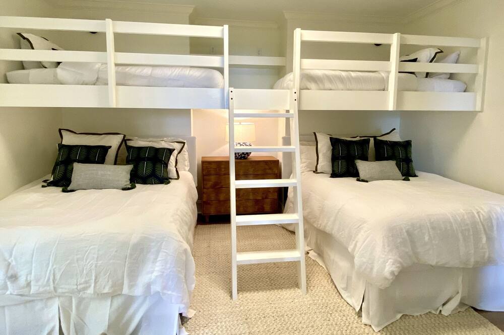 Photo of Bedroom in Buckhead
