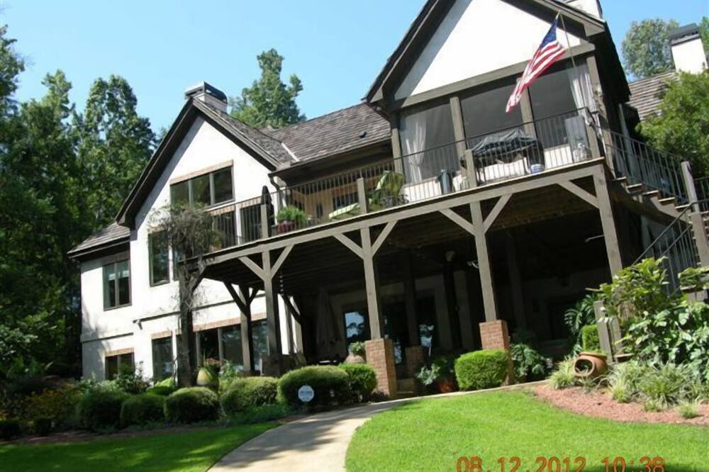 Photo of Outdoor in Buckhead