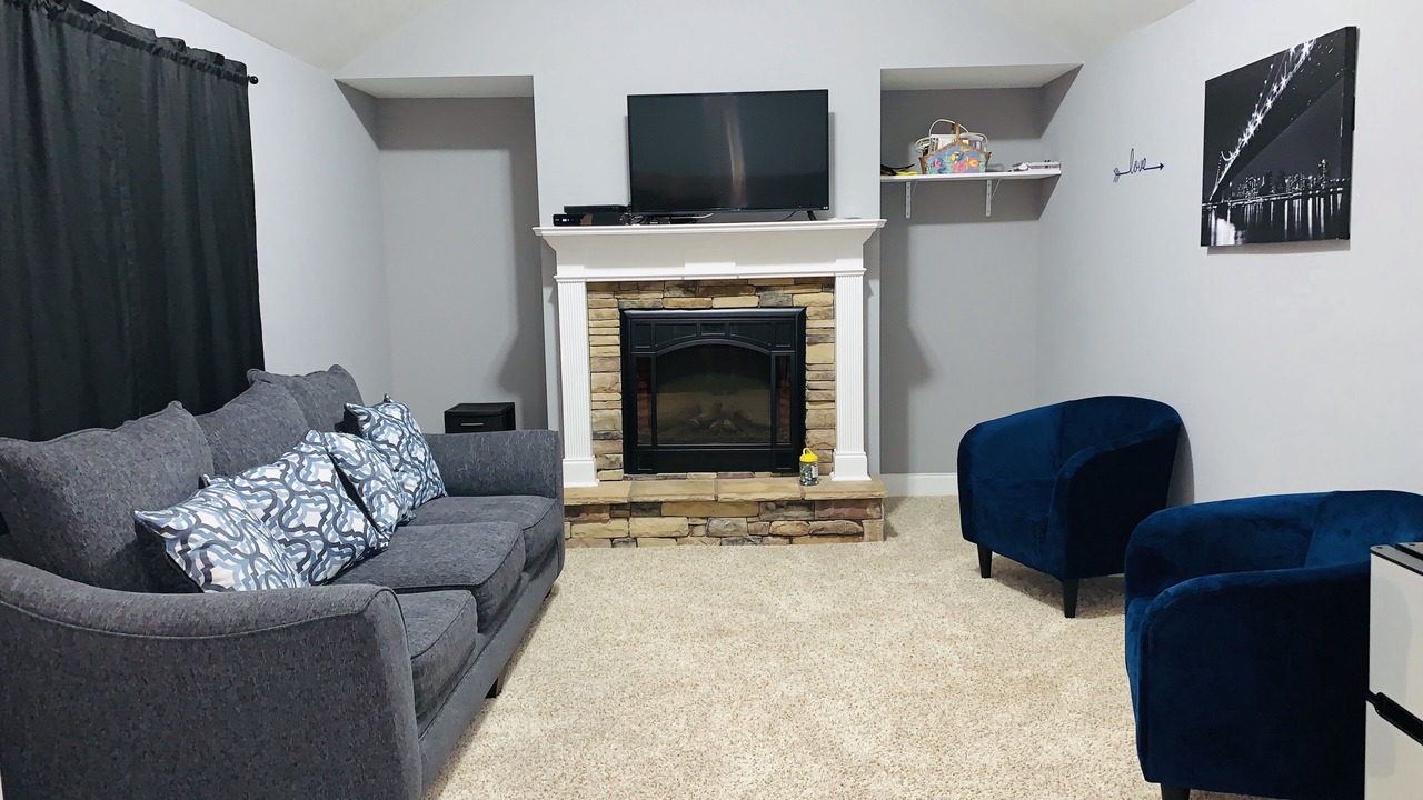 Photo of Livingroom in Canterbury Farms