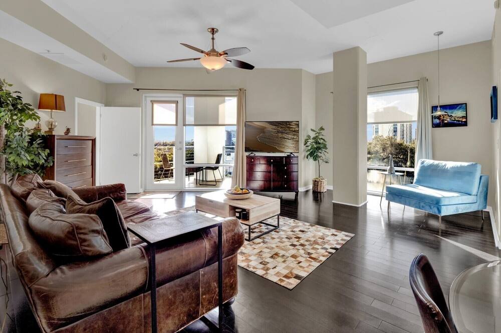 Photo of Livingroom in South Eola