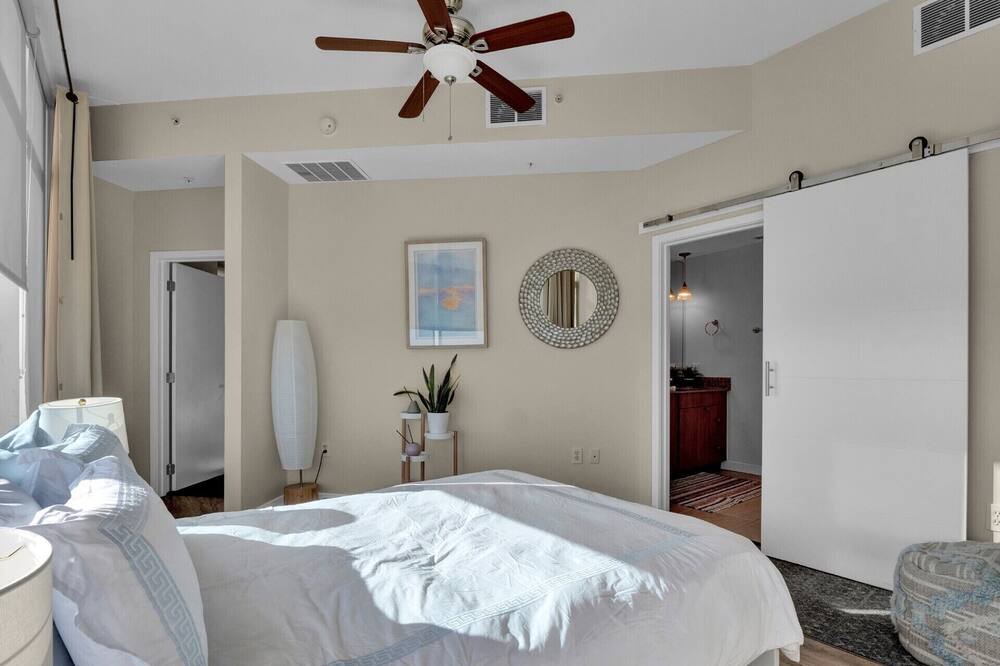 Photo of Bedroom in South Eola
