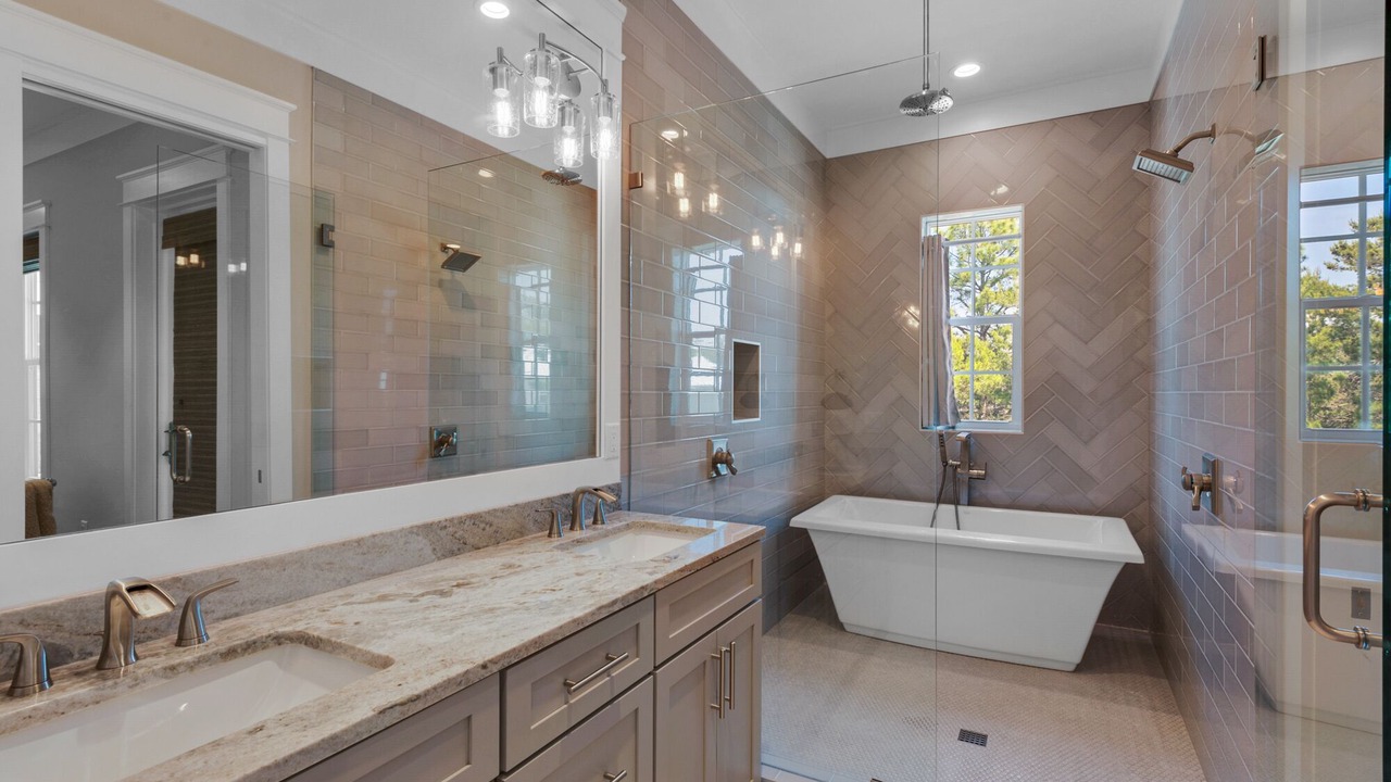 Photo of Bathroom in Lakeside at Blue Mountain Beach