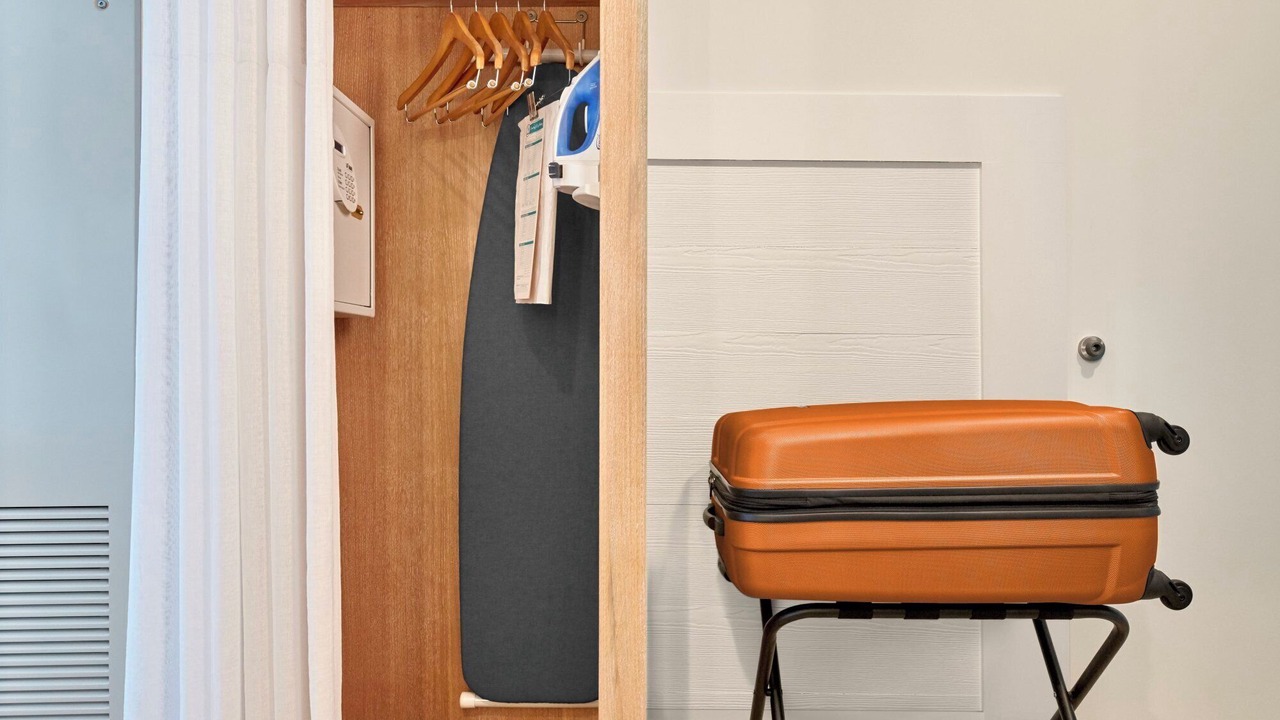 Photo of Bedroom in Florida Center
