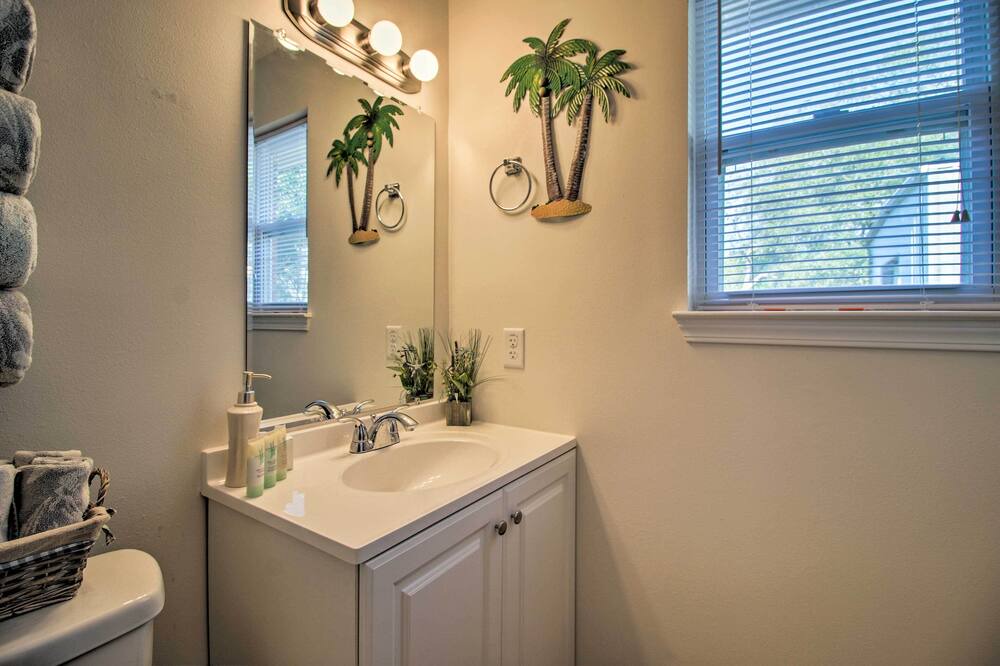 Photo of Bathroom in Ono Island