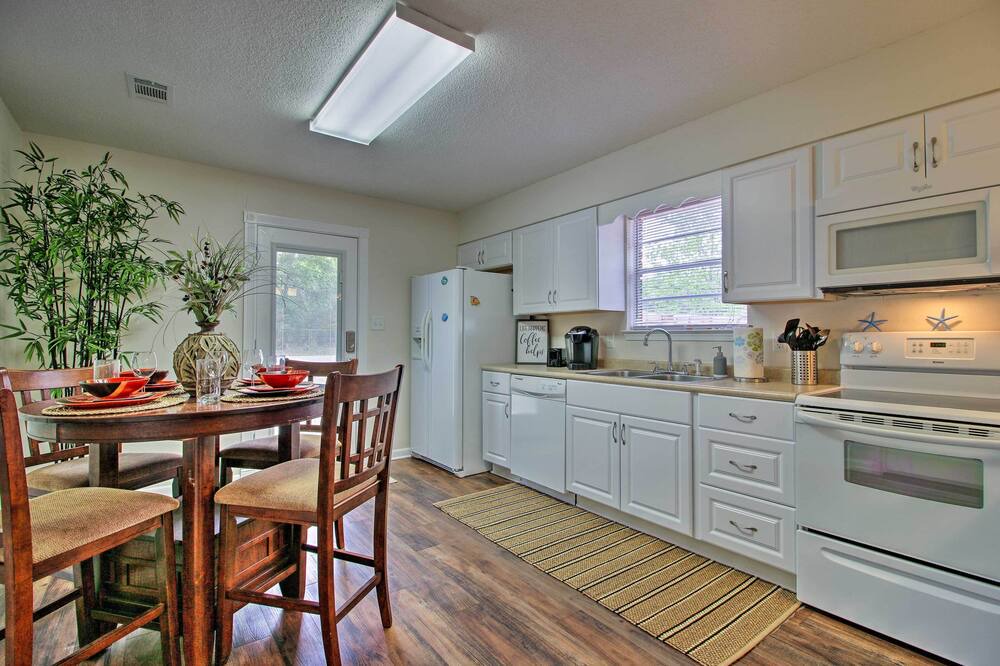 Photo of Kitchen in Ono Island