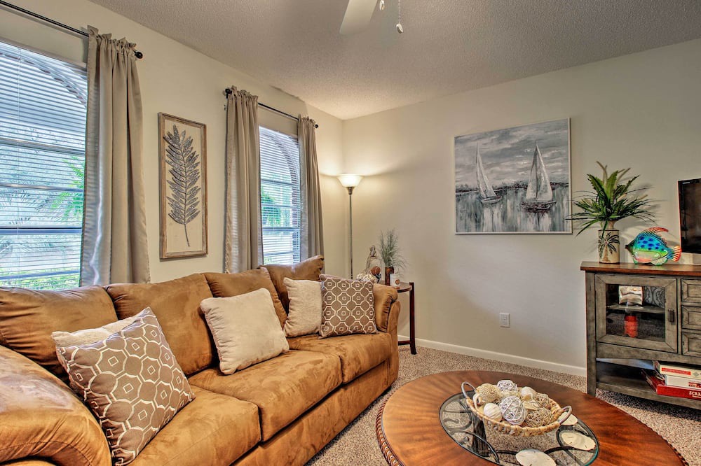 Photo of Livingroom in Ono Island