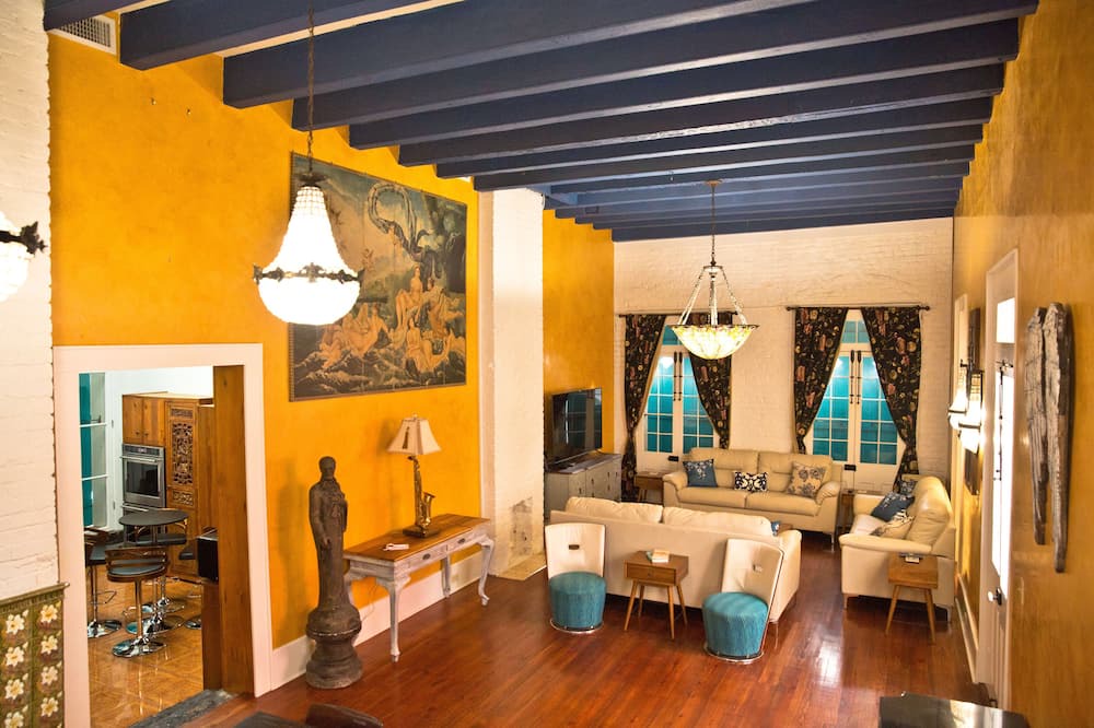 Photo of Livingroom in Treme