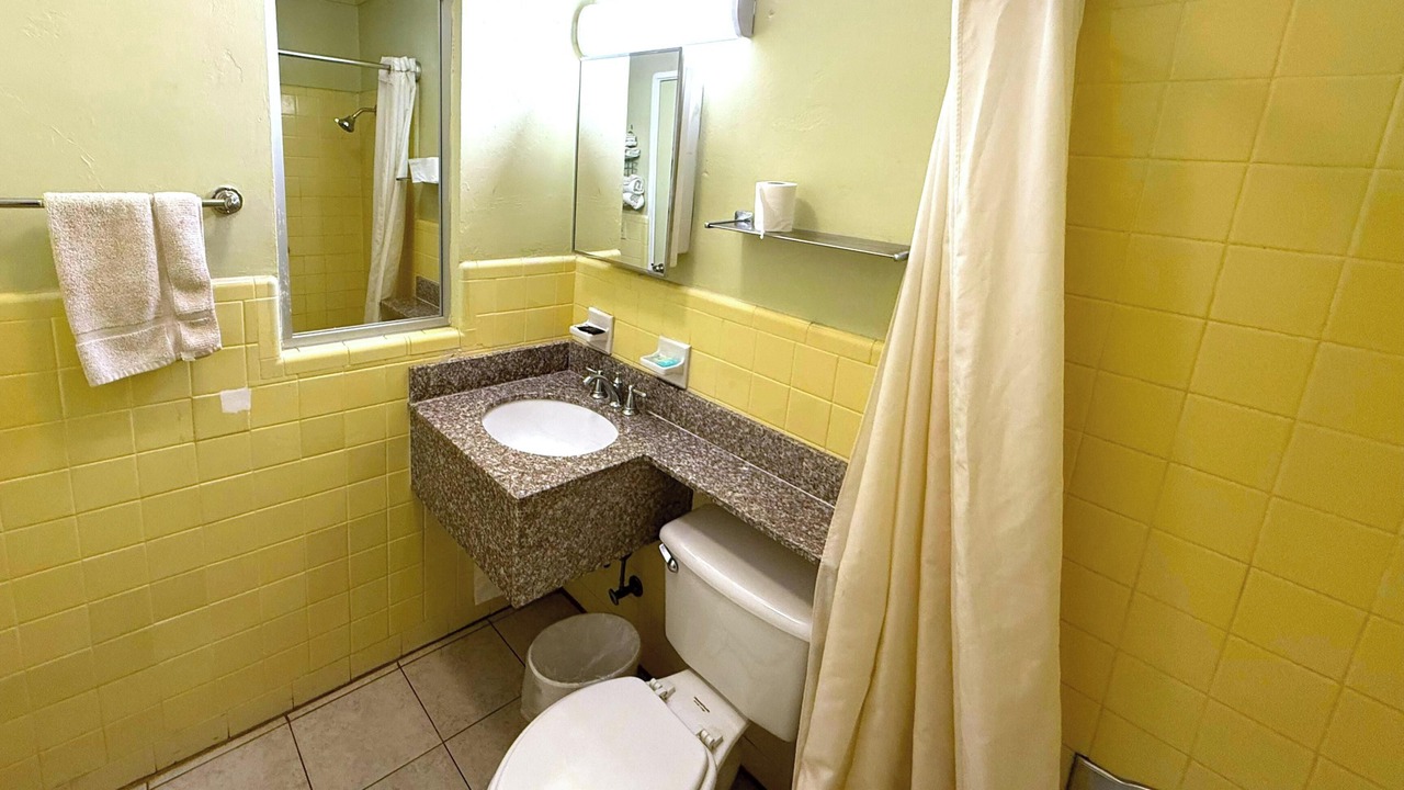 Photo of Bathroom in Elba