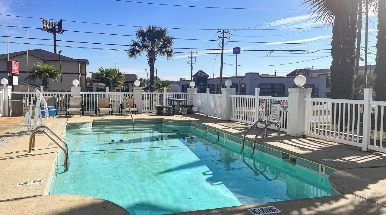 Photo of Outdoor in Tillmans Corner