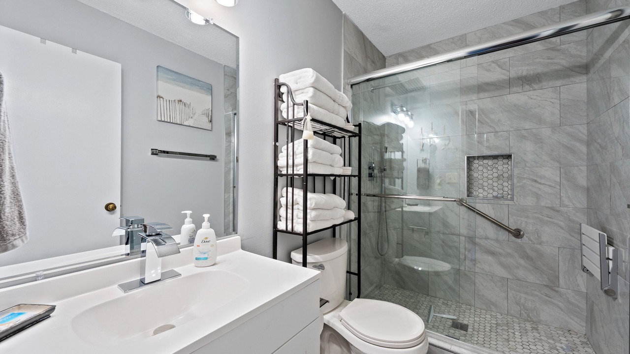 Photo of Bathroom in Gulf Shores