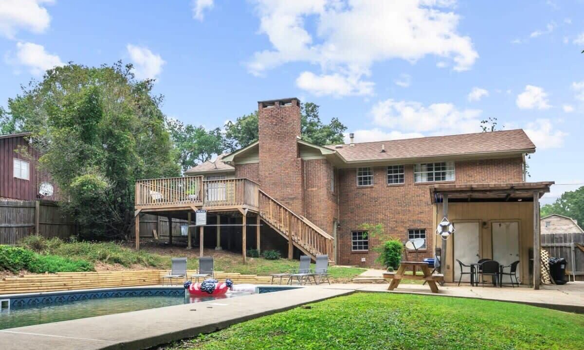 Photo of Outdoor in Forestdale