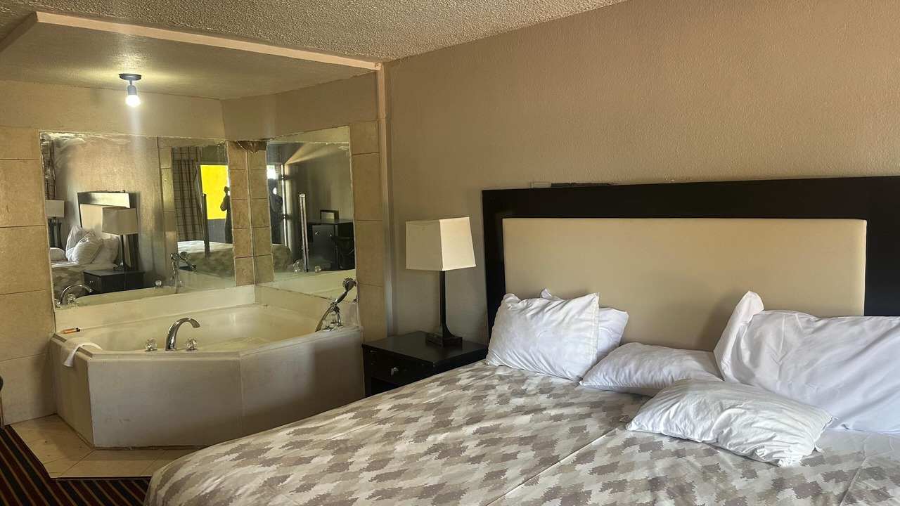 Photo of Bedroom in Albany