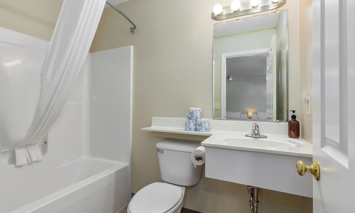 Photo of Bathroom in Lake City