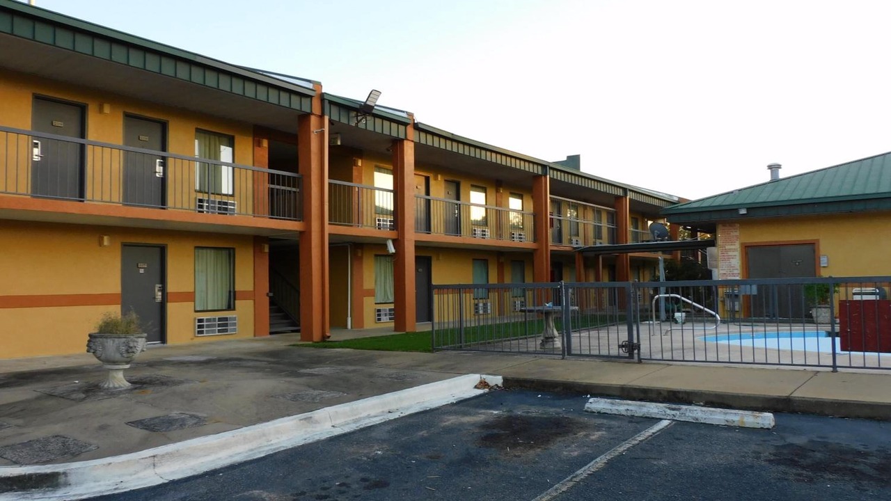 Photo of Outdoor in Camilla
